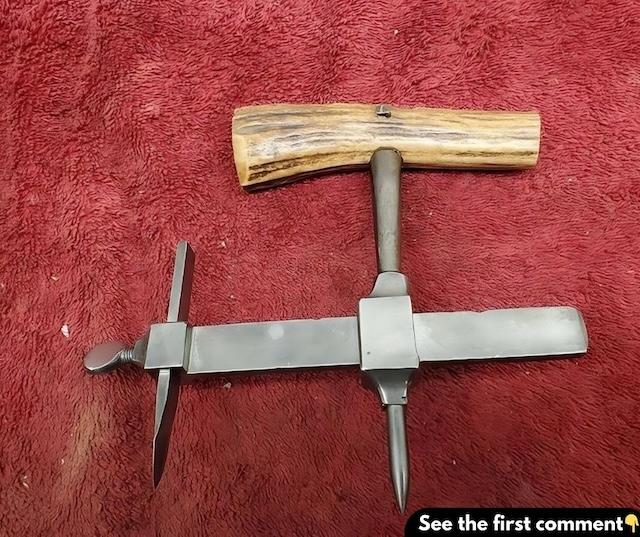 A classic antique gasket cutter with a sturdy stag handle. This essential tool from the past was used for precise cutting of gaskets